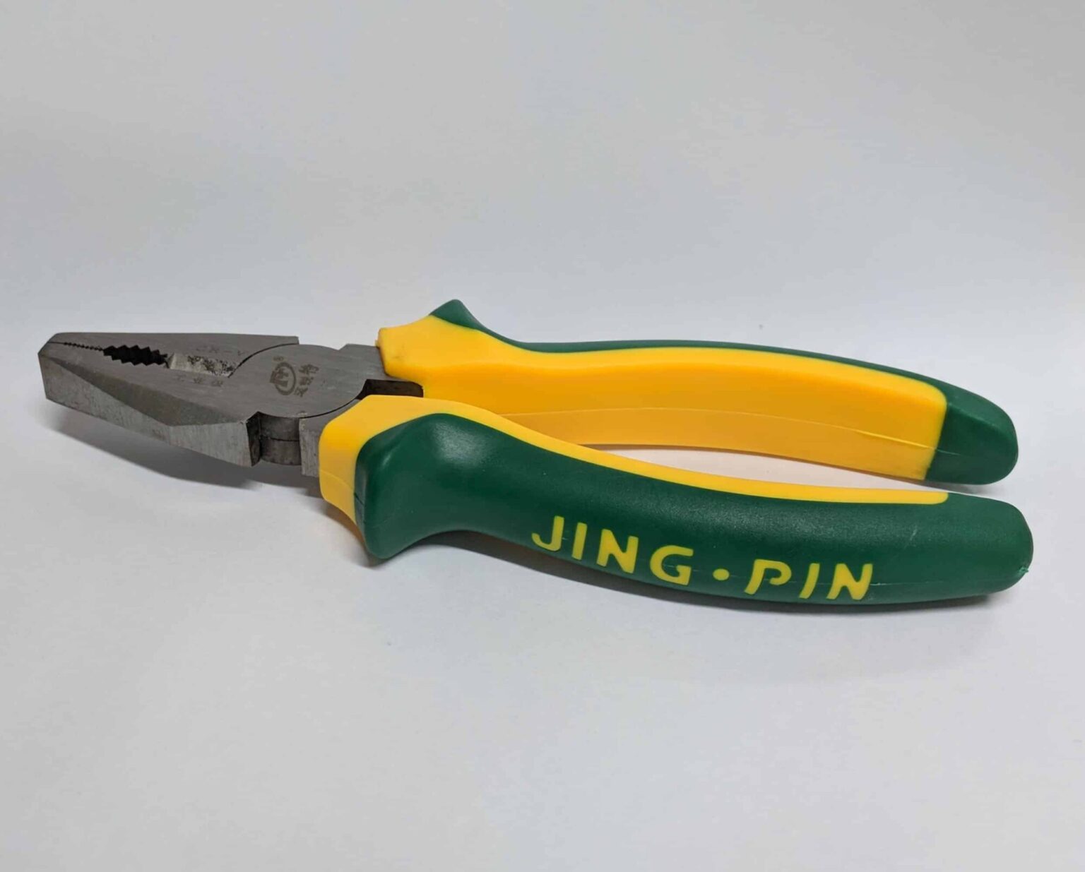 Heavy Duty Bull Nose Pliers High Quality Soft Grip Handles 150mm The Ideal Garden